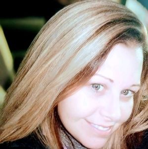 Meet your Posher, Dena